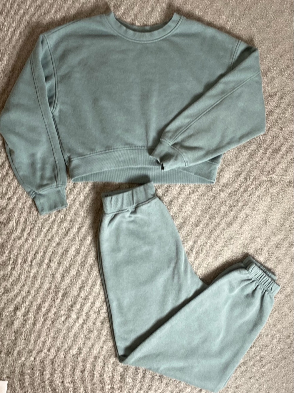 Bozzolo Sage Pullover Comfort Travel 2 Piece Set Cropped Sweatshirt and Joggers